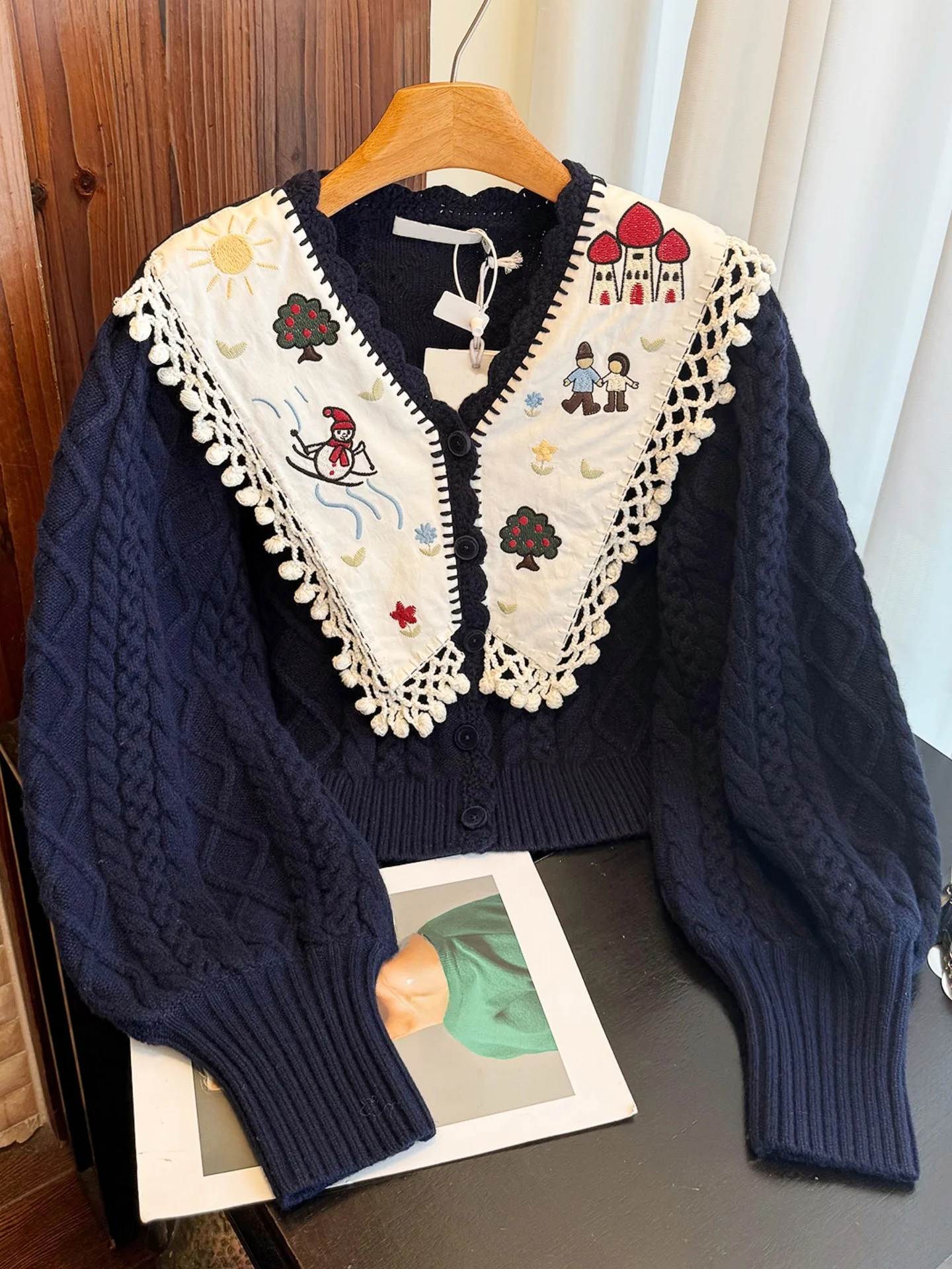 Unique Knitted Sweater Fun Anti-Aging ular Women's Faion Korean Sle V-Ne Long Sve Casual Wear Resistant
Unique Knitted Sweater Fun Anti-Aging ular Women's Faion Korean Sle V-Ne Long Sve Casual Wear Resistant