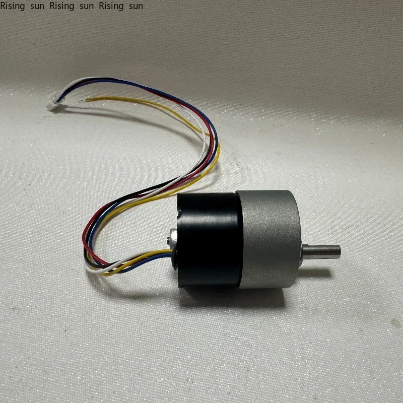 Vertical vibrating screen with WGB37-BL3525 585RPM0I10 DC24V gearbox motor printing machinery parts
Vertical vibrating screen with WGB37-BL3525 585RPM0I10 DC24V gearbox motor printing machinery parts