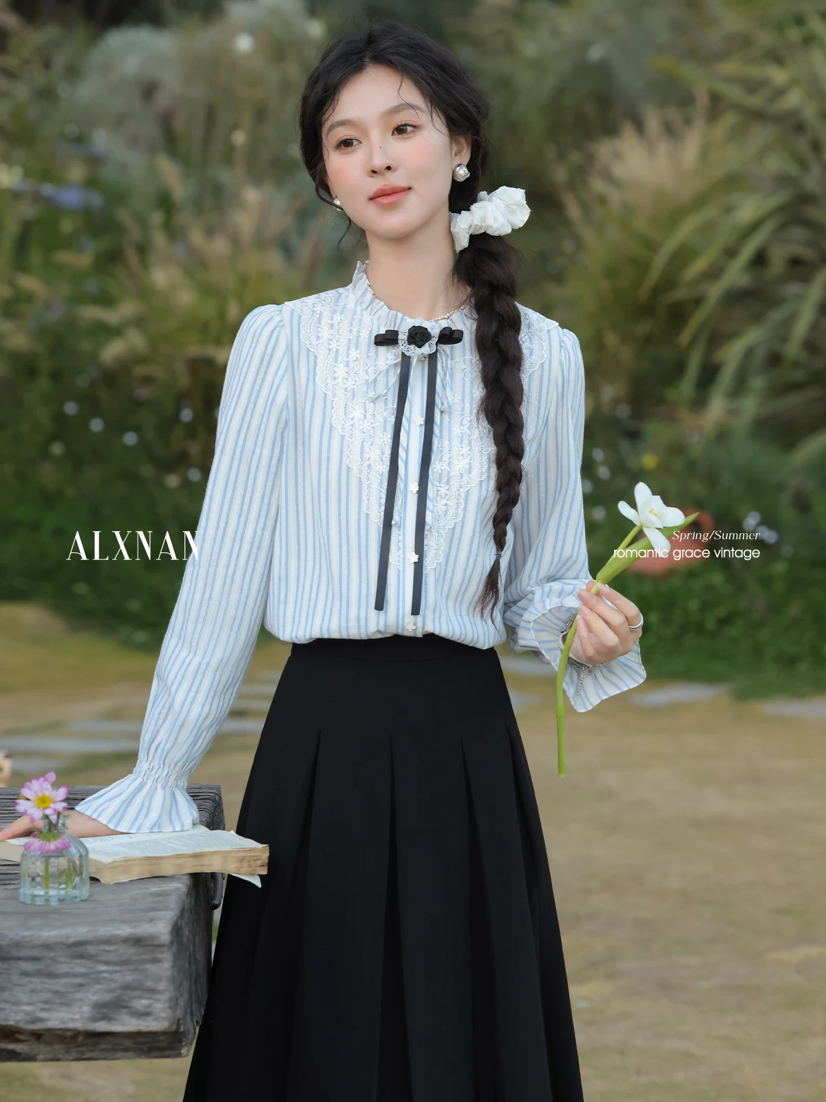 ALXNAN French Style Women's Shirt Striped Round Neck Elegant Blouses Lace Design Sweet 2025 Spring New Long Sleeve Top L529150
ALXNAN French Style Women's Shirt Striped Round Neck Elegant Blouses Lace Design Sweet 2025 Spring New Long Sleeve Top L529150