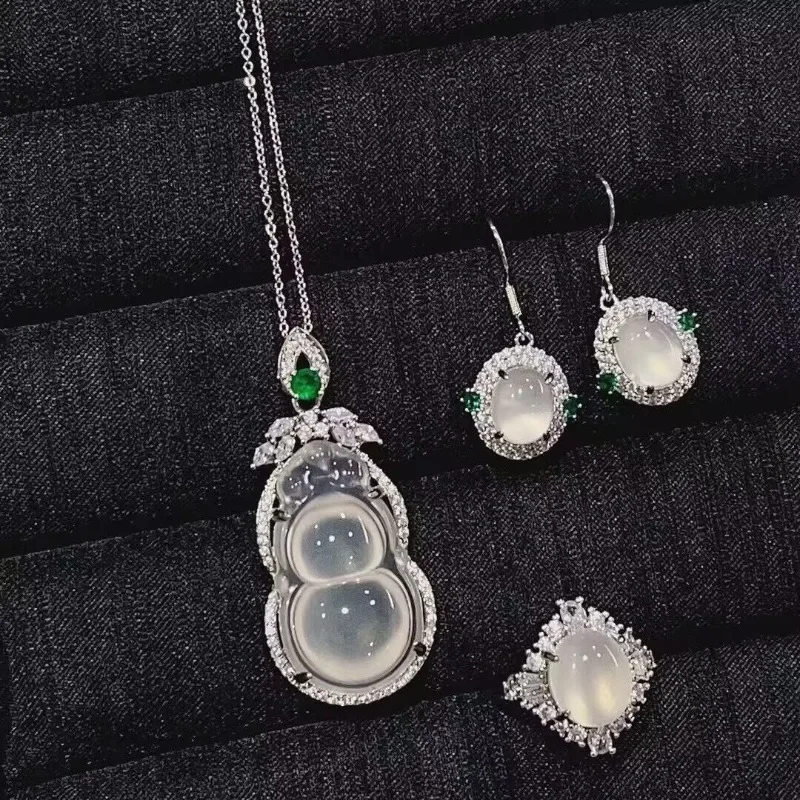 Ice-type White Chalcedony Set, Agate Women's Three-piece Set, Exquisite Fashion Jewelry
Ice-type White Chalcedony Set, Agate Women's Three-piece Set, Exquisite Fashion Jewelry