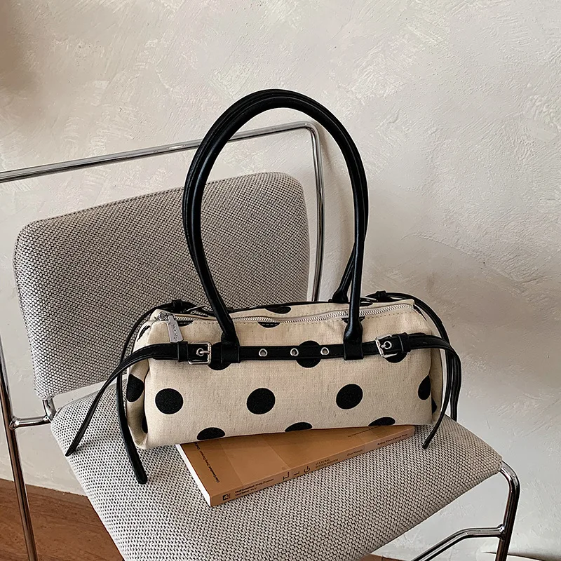 New Minimalist Casual Handbag Polka Dot Boston Pillow Bag for Women Lightweight Large Capacity Simple Shoulder Underarm Bag
New Minimalist Casual Handbag Polka Dot Boston Pillow Bag for Women Lightweight Large Capacity Simple Shoulder Underarm Bag