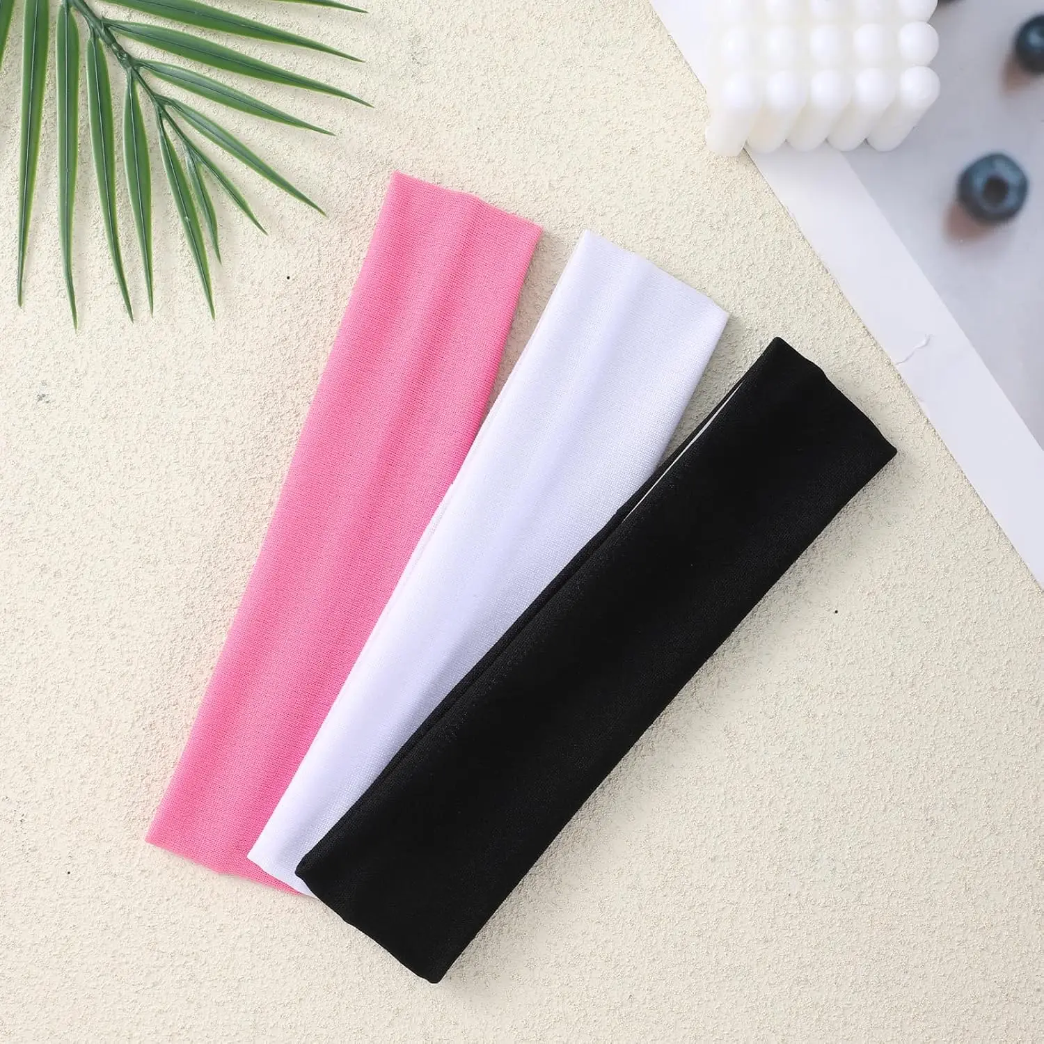 Soft Stretchy Headbands for Women – Non-Slip Hair Bands for Yoga, Running, Workout – 3-Piece Set (White, Black, Pink)
Soft Stretchy Headbands for Women – Non-Slip Hair Bands for Yoga, Running, Workout – 3-Piece Set (White, Black, Pink)
