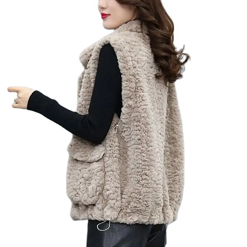 Fashion Lamb Wool Vest Jacket Women's Vest Waistcoat Short Loose Casual Autumn Winter Vest Sleeveless Outerwear Female Tops 2022
Fashion Lamb Wool Vest Jacket Women's Vest Waistcoat Short Loose Casual Autumn Winter Vest Sleeveless Outerwear Female Tops 2022