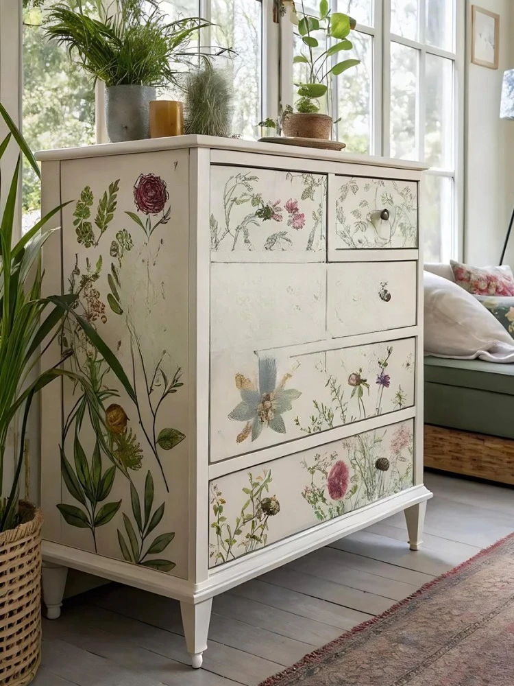 French solid wood chest, living room against the wall, American light luxury high-end painted storage side cabinet
French solid wood chest, living room against the wall, American light luxury high-end painted storage side cabinet