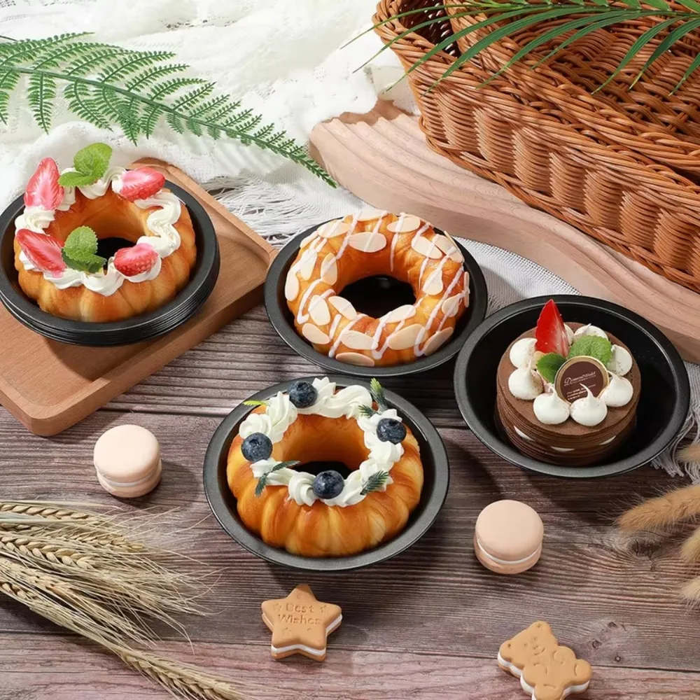 2Pcs Multifunctional Round Pizza Plate Carbon Steel 5 Inch Pie Baking Pan Non-stick Black Bread Pan Desserts
2Pcs Multifunctional Round Pizza Plate Carbon Steel 5 Inch Pie Baking Pan Non-stick Black Bread Pan Desserts