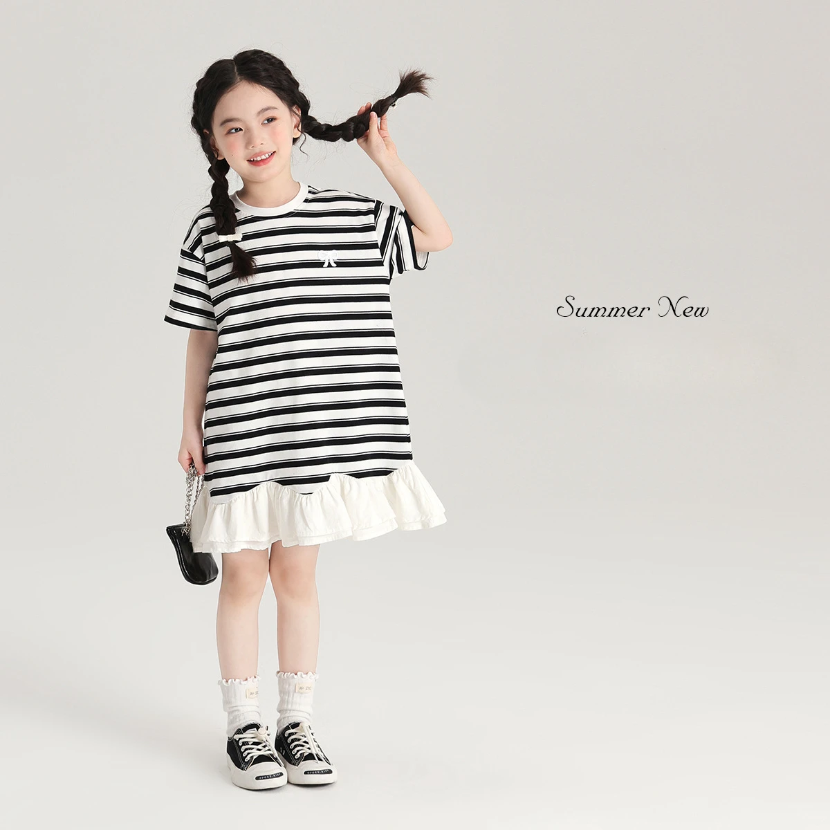 Girl Dress Striped Knitted Double-layer Skirt Girls Long Skirt 2024 Summer New Korean Style Simple Fashion Casual Baby Dress
Girl Dress Striped Knitted Double-layer Skirt Girls Long Skirt 2024 Summer New Korean Style Simple Fashion Casual Baby Dress