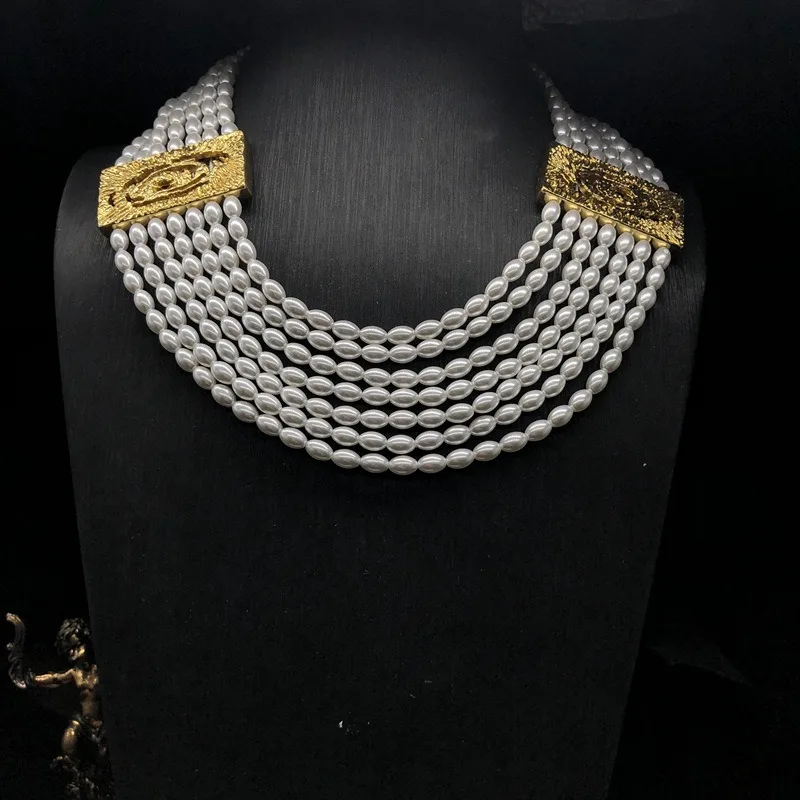 French Retro Style Jewelry, Personalized Design, Multi-layer Pearl Beaded Short Necklace, Elegant and Fashionable Versatile Neck
French Retro Style Jewelry, Personalized Design, Multi-layer Pearl Beaded Short Necklace, Elegant and Fashionable Versatile Neck