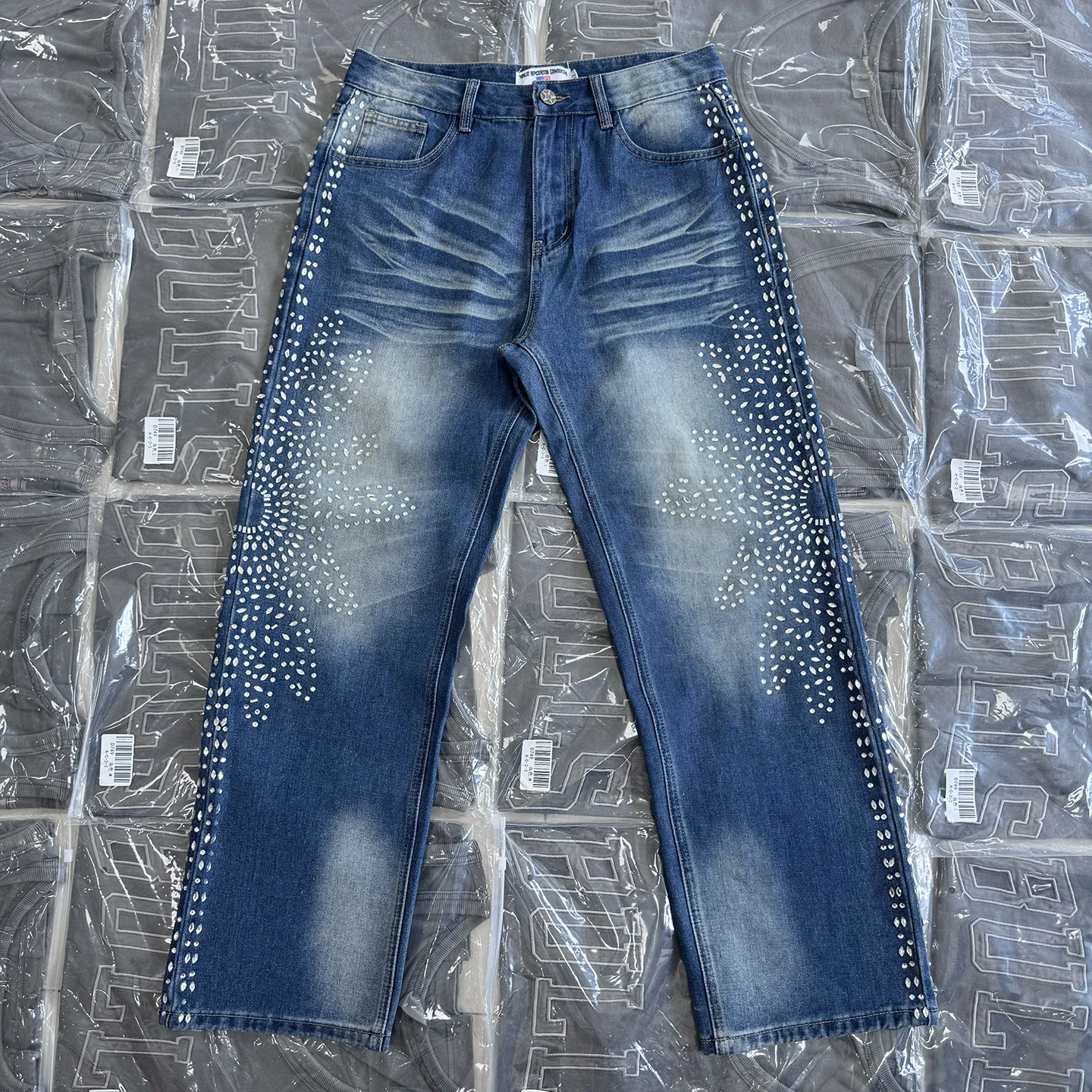 Heavy Du Casual Loose Fit Denim Jeans High Quali Hip Hop Floral Pattern Rhinestone Embellied ex Faionable Long Tr...
Heavy Du Casual Loose Fit Denim Jeans High Quali Hip Hop Floral Pattern Rhinestone Embellied ex Faionable Long Tr...