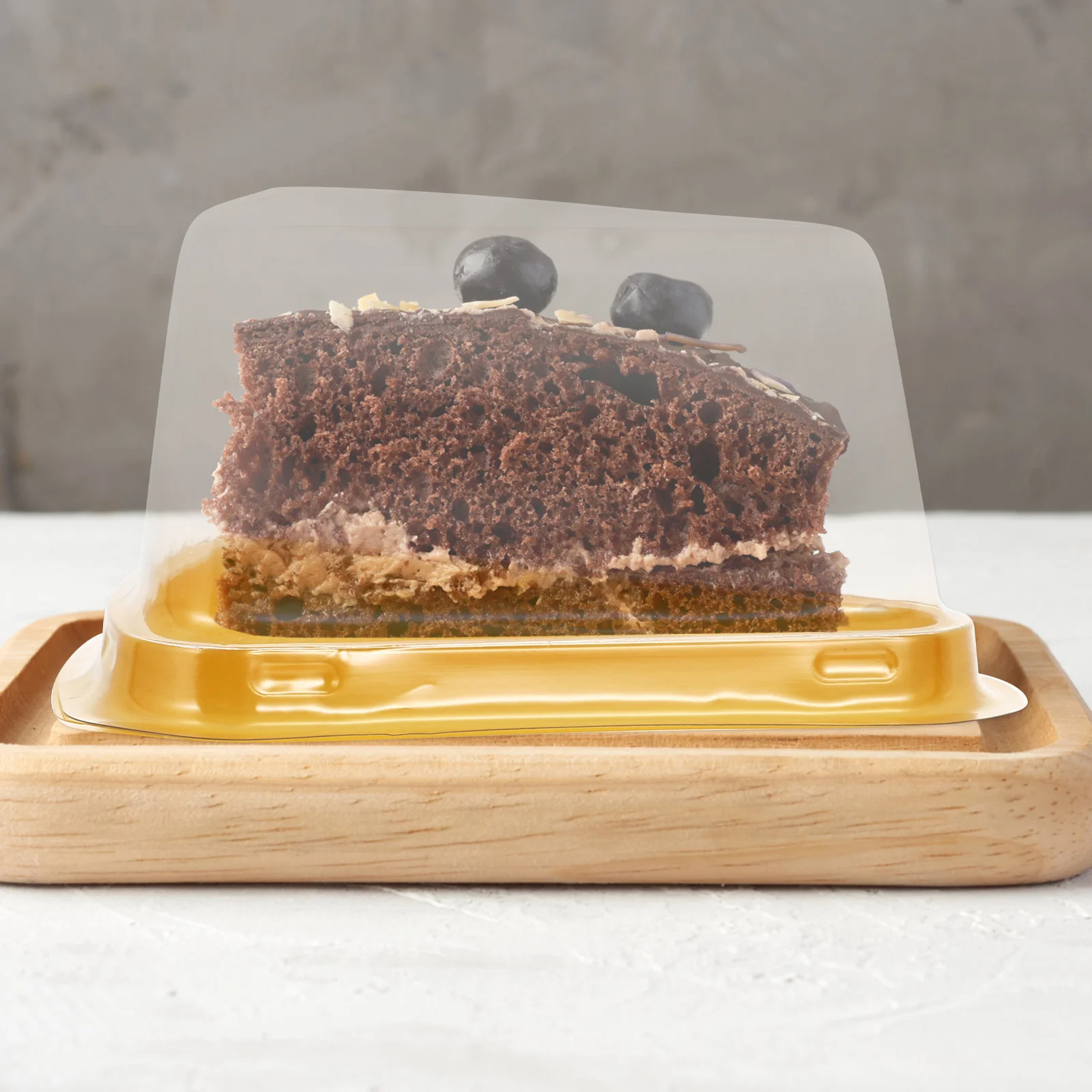 100pcs Triangle Cake Boxes Transparent Food Grade Pet Strong Seal Non-Slip Base Mousse Dessert Container Cupcake Packaging Box 
100pcs Triangle Cake Boxes Transparent Food Grade Pet Strong Seal Non-Slip Base Mousse Dessert Container Cupcake Packaging Box