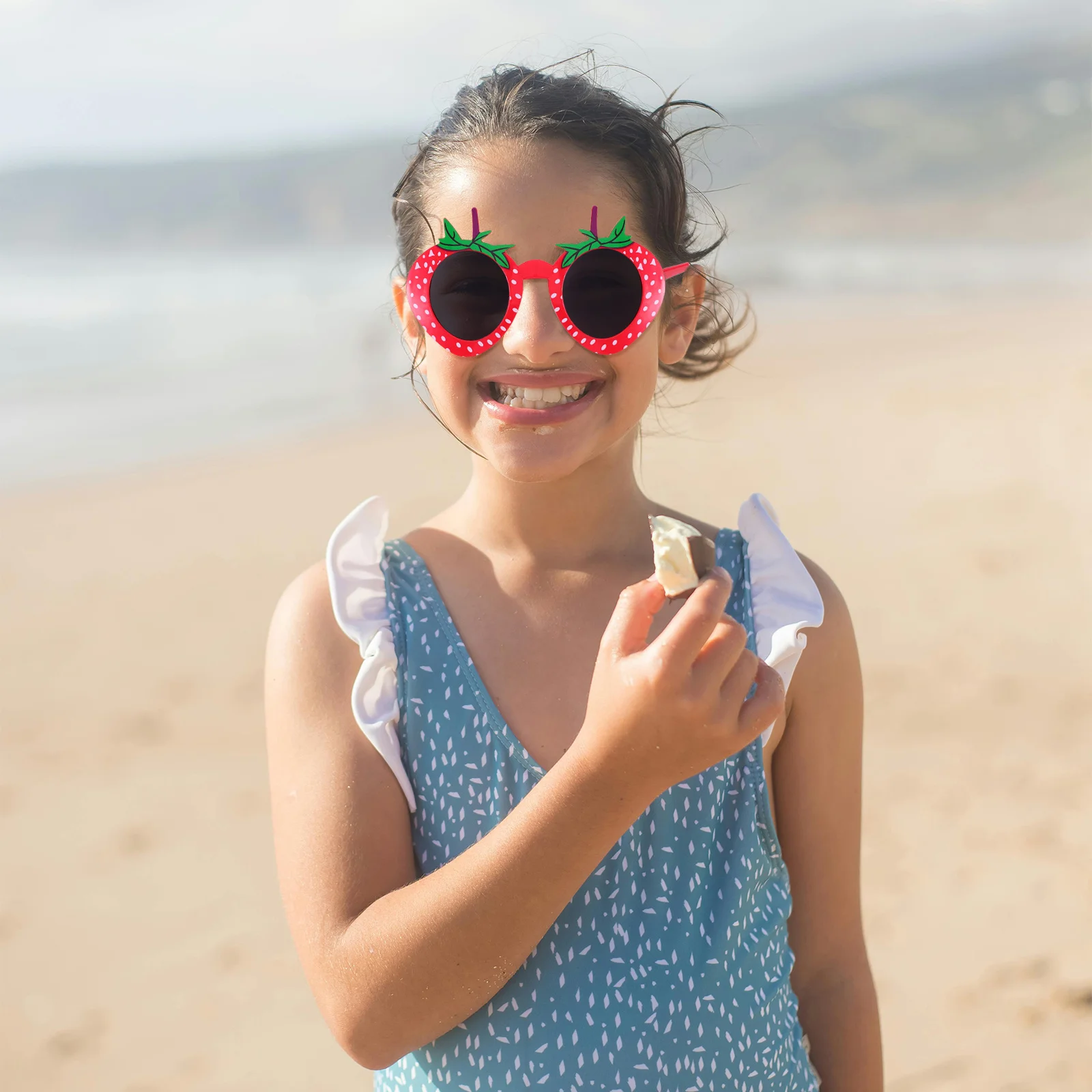 4Pcs Strawberry Sunglasses Playful Fruit Inspired Shades for Parties Birthday Events Fancy Dress Festival Eyewear Fun
4Pcs Strawberry Sunglasses Playful Fruit Inspired Shades for Parties Birthday Events Fancy Dress Festival Eyewear Fun