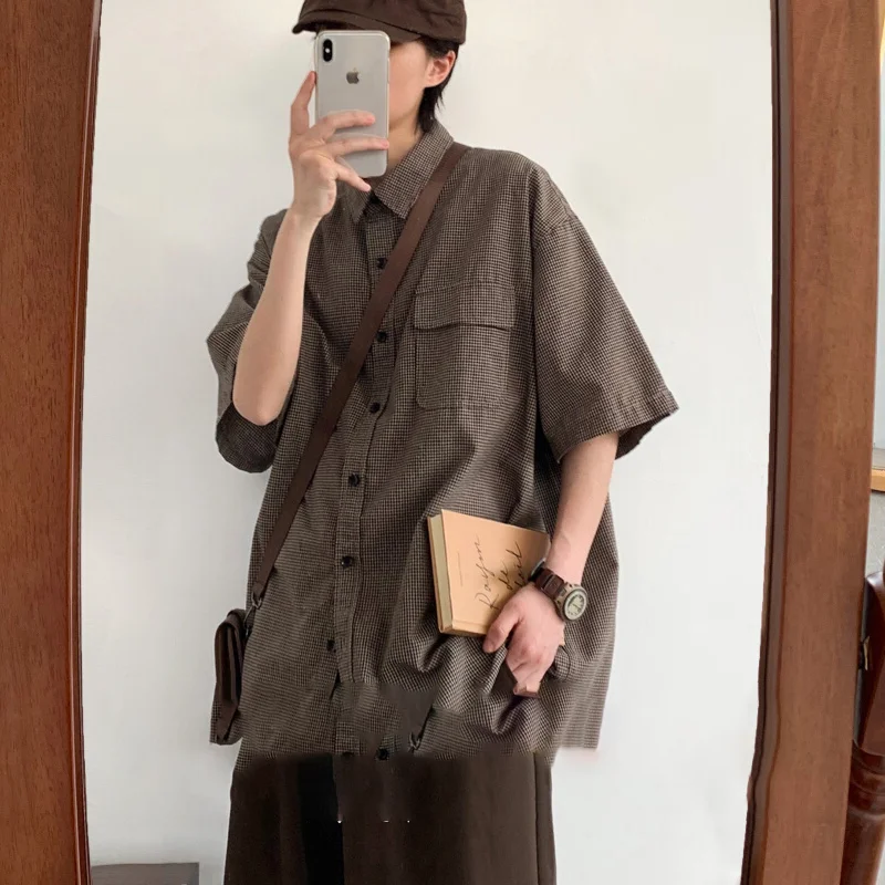 Japanese Sle Artistic Retro Plaid irt Summer Men's Faion Collared Loose Casual ort Sve Workwear irt Jaet
Japanese Sle Artistic Retro Plaid irt Summer Men's Faion Collared Loose Casual ort Sve Workwear irt Jaet