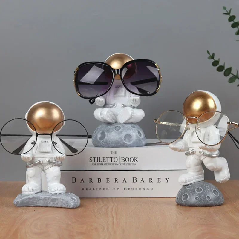 Funny Astronaut Figurines Resin Glasses Holder Cute Eyeglasses Display Stand Table Craft Ornament Kids Toys Party Decor
Funny Astronaut Figurines Resin Glasses Holder Cute Eyeglasses Display Stand Table Craft Ornament Kids Toys Party Decor