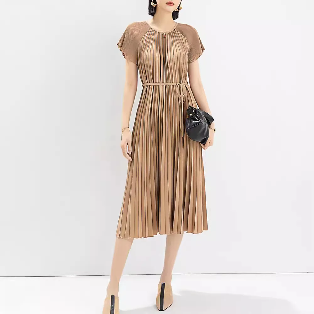 Pleated Fashion Loose Fashion Dress Spring Summer 2024 New Coloring Print Cinched Waist Tie Midi Pleated Dress Women's Clothing
Pleated Fashion Loose Fashion Dress Spring Summer 2024 New Coloring Print Cinched Waist Tie Midi Pleated Dress Women's Clothing