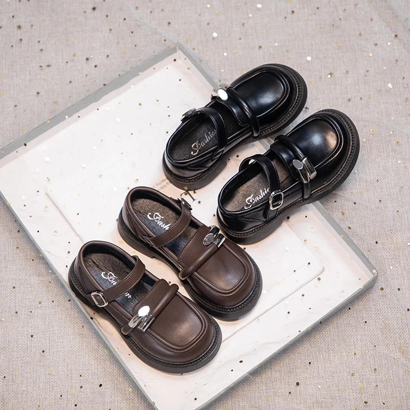 Новинка 2023 года, весенняя детская кожаная обувь, туфли на плоской подошве для маленьких девочек, элегантная детская школьная обувь в стиле ретро, детская Обувь
Новинка 2023 года, весенняя детская кожаная обувь, туфли на плоской подошве для маленьких девочек, элегантная детская школьная обувь в стиле ретро, детская Обувь