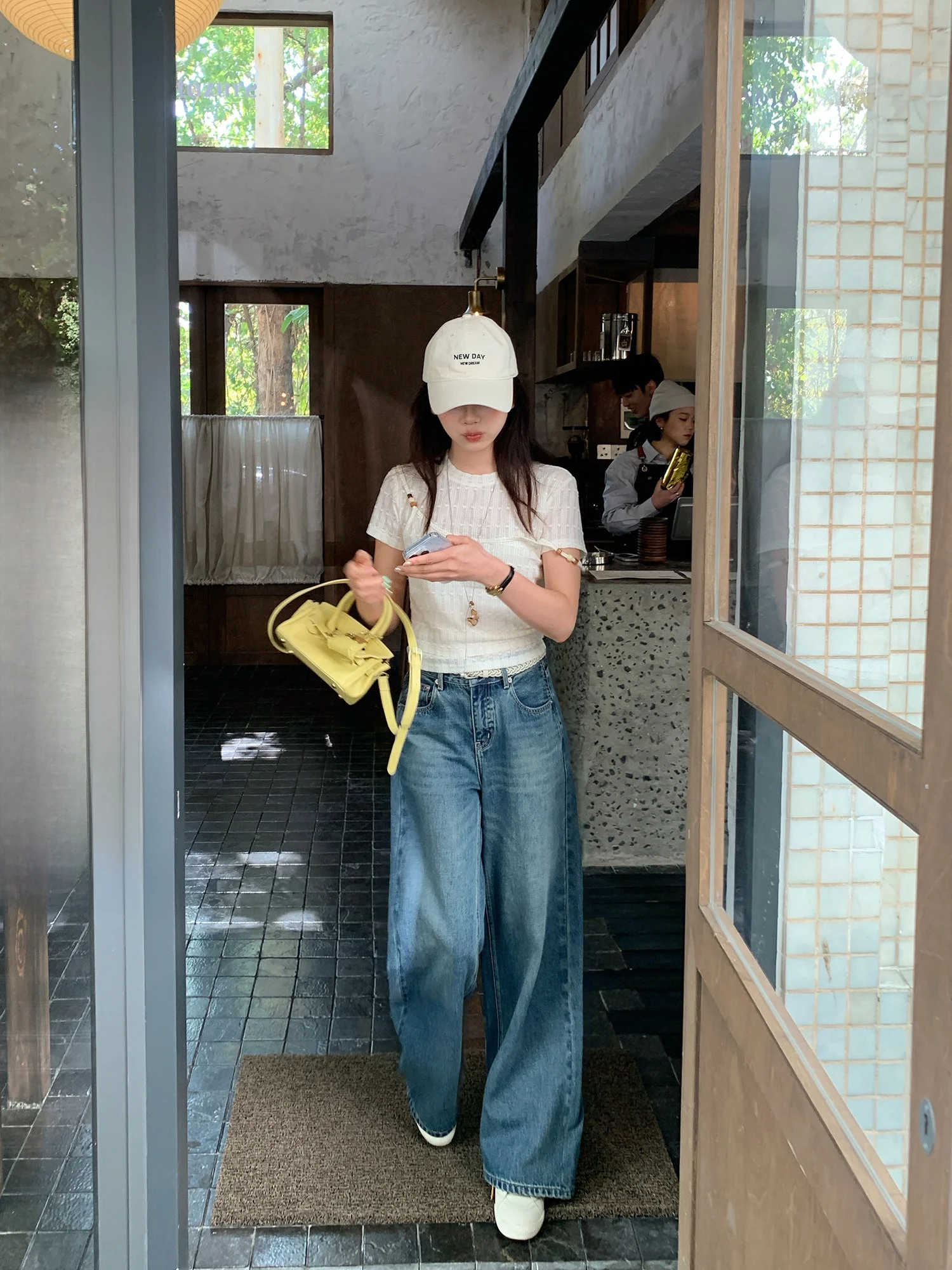 Blue Straight Leg Wide Leg Jeans Women's Spring Style Casual Cotton Blend Comfortable Fit High Waist Zipper Closure Daily Wear
Blue Straight Leg Wide Leg Jeans Women's Spring Style Casual Cotton Blend Comfortable Fit High Waist Zipper Closure Daily Wear