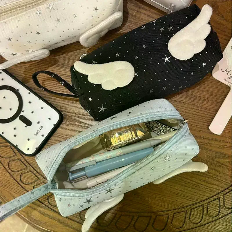 Print Wings Star Dots Pencil Case Y2k Desktop Storage Korean Style Pen Bag Large Capacity Stationery Storage
Print Wings Star Dots Pencil Case Y2k Desktop Storage Korean Style Pen Bag Large Capacity Stationery Storage