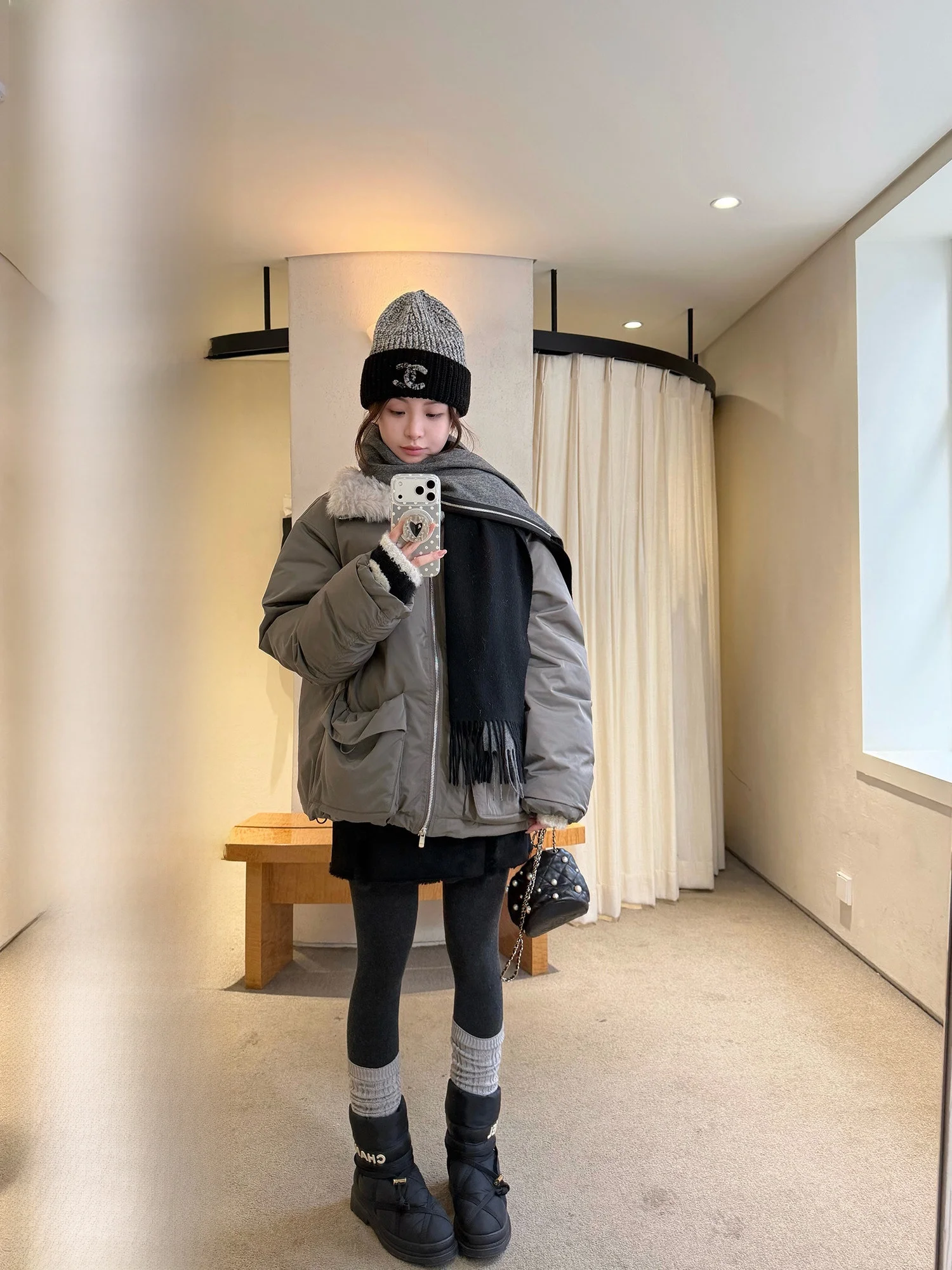 YUYUREAL Cute Warm 90 White Du down ket Parka Women's Eco-friendly Fur Collar Jaet Outerwear Long Sve Zipper Closure
YUYUREAL Cute Warm 90 White Du down ket Parka Women's Eco-friendly Fur Collar Jaet Outerwear Long Sve Zipper Closure