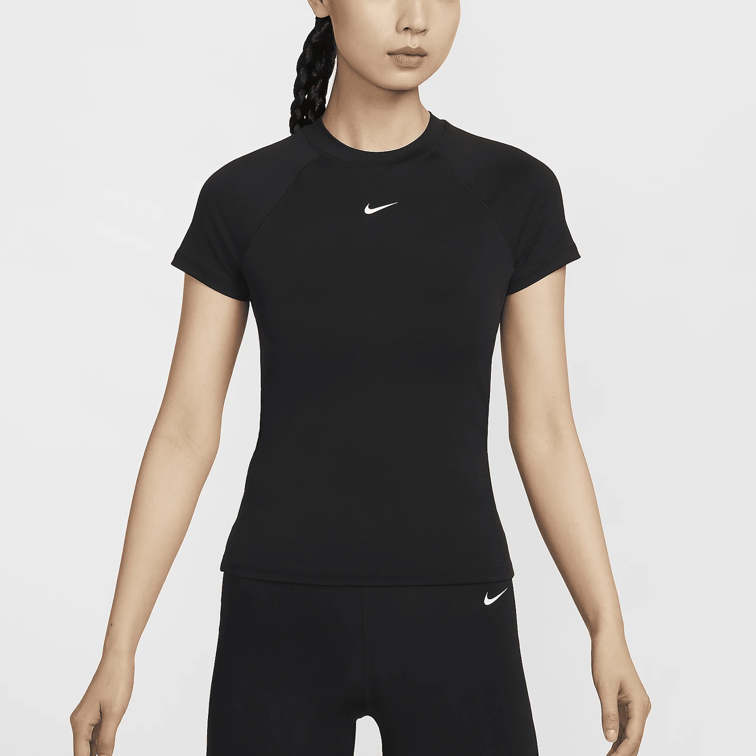 Оригинальные женские обтягивающие тренировочные футболки Nike Pro Dri-FIT с коротким рукавом FV7843-010
Оригинальные женские обтягивающие тренировочные футболки Nike Pro Dri-FIT с коротким рукавом FV7843-010
