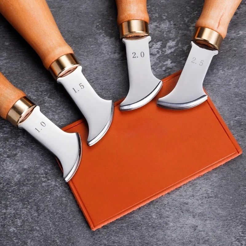 Инструмент для биговки кожи ручной работы, буковая ручка, нержавеющая сталь для загара, кожаный край, нагрев, декоративный инструмент для биговки канавок
Инструмент для биговки кожи ручной работы, буковая ручка, нержавеющая сталь для загара, кожаный край, нагрев, декоративный инструмент для биговки канавок