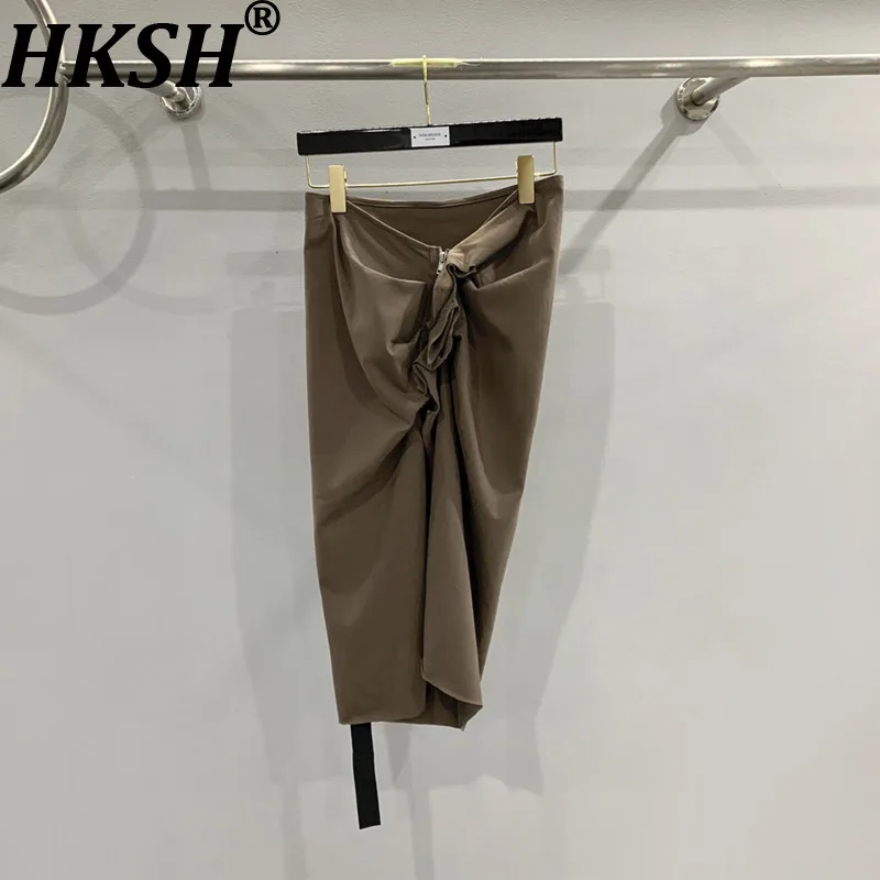 HKSH Autumn New Women Skirt Solid Color Asymmetric Design Diagonal Zipper Pleated Knitted Dark Y2K Casual Bodycon Skirts HK12007
HKSH Autumn New Women Skirt Solid Color Asymmetric Design Diagonal Zipper Pleated Knitted Dark Y2K Casual Bodycon Skirts HK12007
