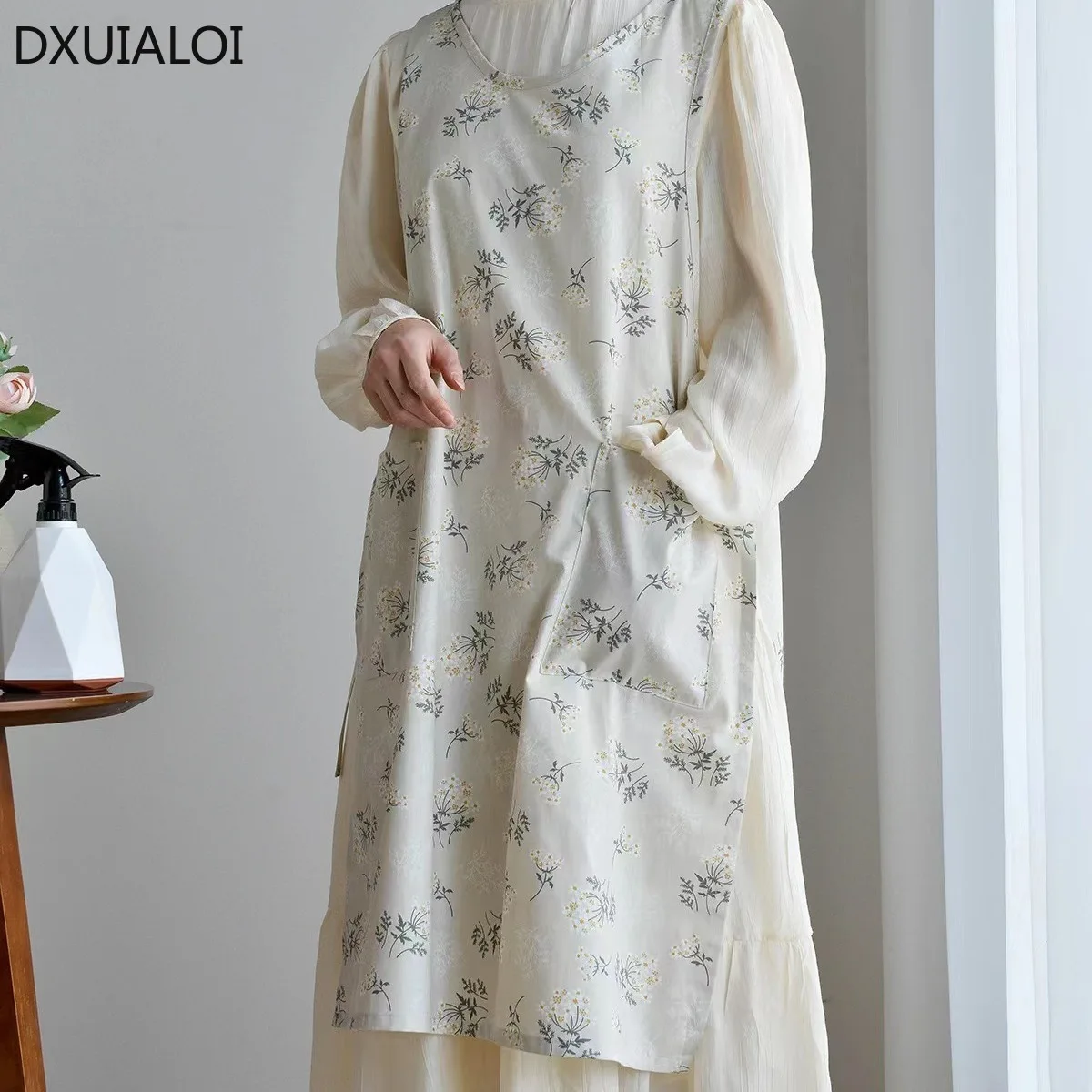 1pc Kitchen floral art cover Two piece anti fouling apron Sleeveless apron
1pc Kitchen floral art cover Two piece anti fouling apron Sleeveless apron