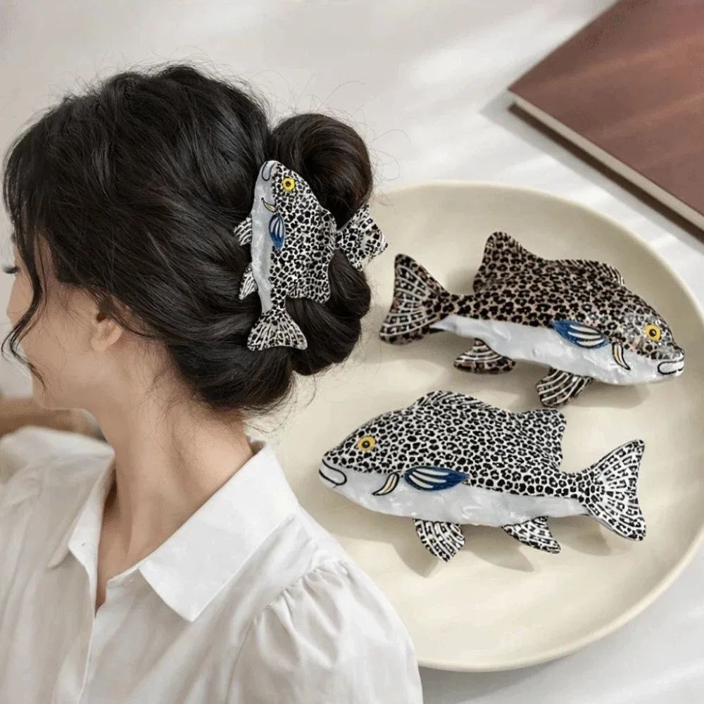 Cute Large Grouper Hair Clip Novelty Realistic Fish Hair Claw Lightweight Plastic Hair Claw Clip For Women
Cute Large Grouper Hair Clip Novelty Realistic Fish Hair Claw Lightweight Plastic Hair Claw Clip For Women