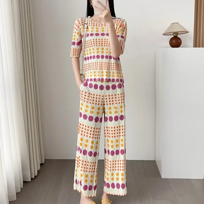 Miyake Pleated Polka T-Shirt 2026 Summer New Short Sleeve Simple Casual Top Elastic Waist Straight Draped Skirt Women's Clothing
Miyake Pleated Polka T-Shirt 2026 Summer New Short Sleeve Simple Casual Top Elastic Waist Straight Draped Skirt Women's Clothing