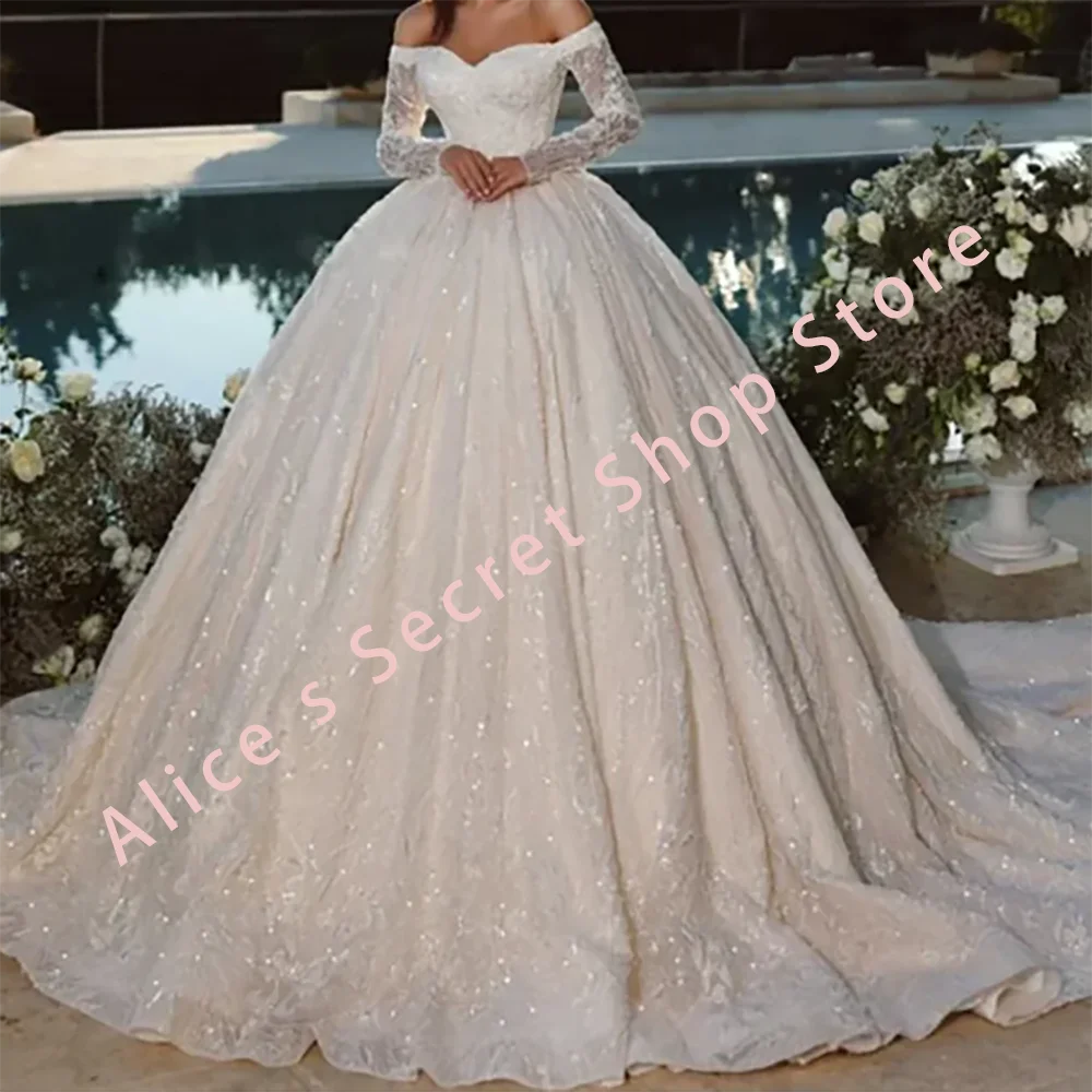 Elegant Off Shoulder Lace Full Sleeve A-Line Bride Wedding Dresses Bridal Gowns Customized 
Elegant Off Shoulder Lace Full Sleeve A-Line Bride Wedding Dresses Bridal Gowns Customized