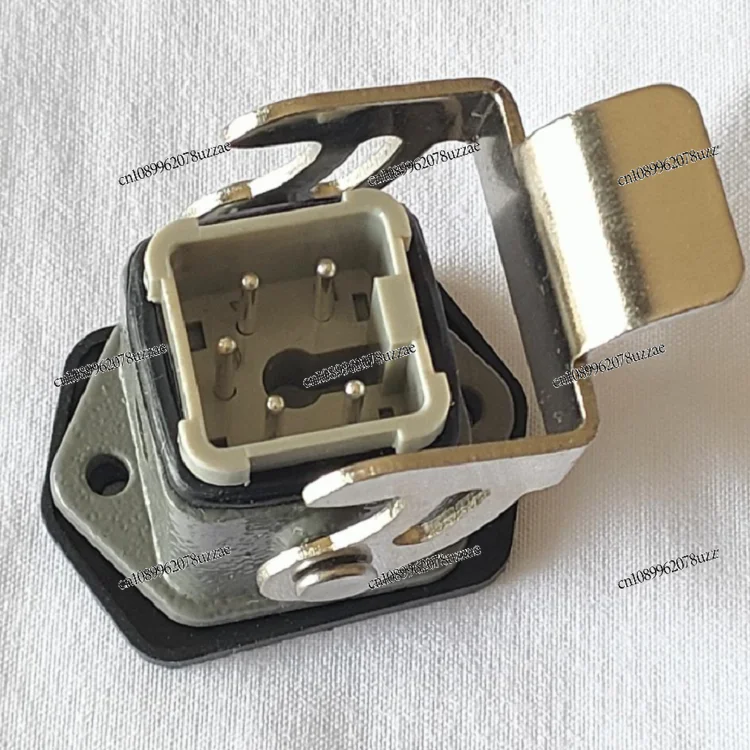 Hot Runner Single Group Temperature Control Box Special Industrial 5-pin 10A Plug 5-pin Butt Conversion Connector
Hot Runner Single Group Temperature Control Box Special Industrial 5-pin 10A Plug 5-pin Butt Conversion Connector