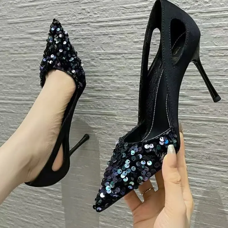 New Fashion Thin High Heels Female Pointed Toe Hollow Out Casual Women Black Shoes English Style Summer Casual Pumps Sandals 39
New Fashion Thin High Heels Female Pointed Toe Hollow Out Casual Women Black Shoes English Style Summer Casual Pumps Sandals 39