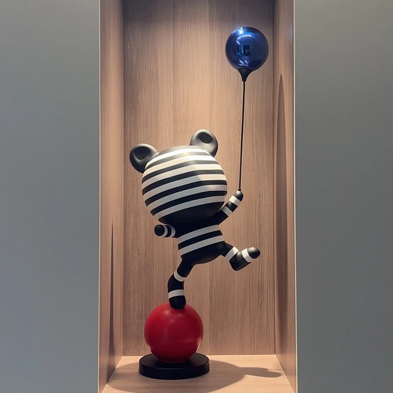 Cartoon teddy bear decoration, living room, TV cabinet, entrance, entrance, sample room, sculpture balloon bear, floor decoratio
Cartoon teddy bear decoration, living room, TV cabinet, entrance, entrance, sample room, sculpture balloon bear, floor decoratio