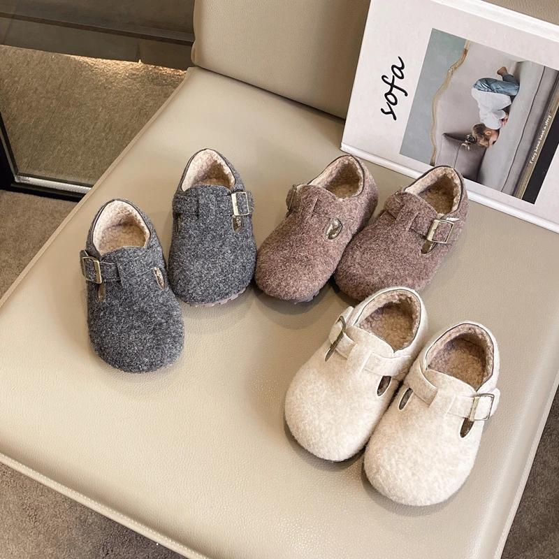 Toddler Girls Winter Fuzzy Shoes 2025 New Kids Warm-lined Flats with Buckle Soft Sole Non-slip Simple Retro Kids School Loafers
Toddler Girls Winter Fuzzy Shoes 2025 New Kids Warm-lined Flats with Buckle Soft Sole Non-slip Simple Retro Kids School Loafers