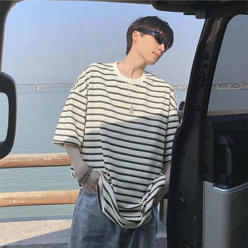 Summer Trendy Men's Striped T-Shirt Vintage Style Round Neck Oversized Short Sleeve Top Pure Cotton Breathable for Big and Tall
Summer Trendy Men's Striped T-Shirt Vintage Style Round Neck Oversized Short Sleeve Top Pure Cotton Breathable for Big and Tall