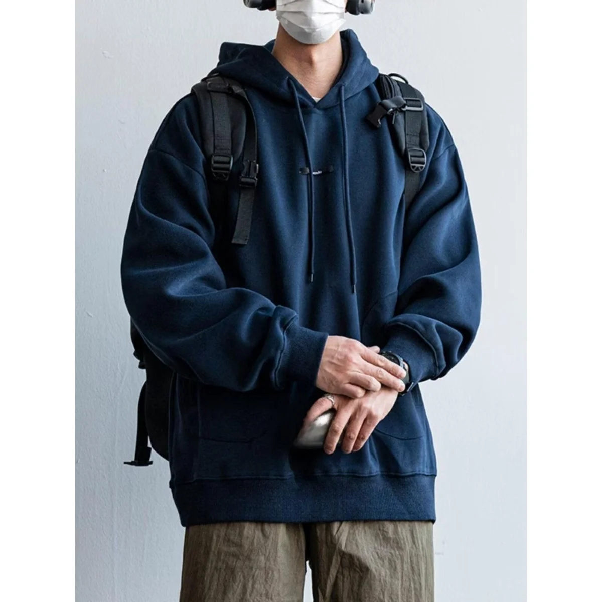 New Autumn Loose Men's Hoodie Pure Color Simple Base Layer irt Trendy Outerwear Casual Polyester Fabric Hooded Sweatirt
New Autumn Loose Men's Hoodie Pure Color Simple Base Layer irt Trendy Outerwear Casual Polyester Fabric Hooded Sweatirt