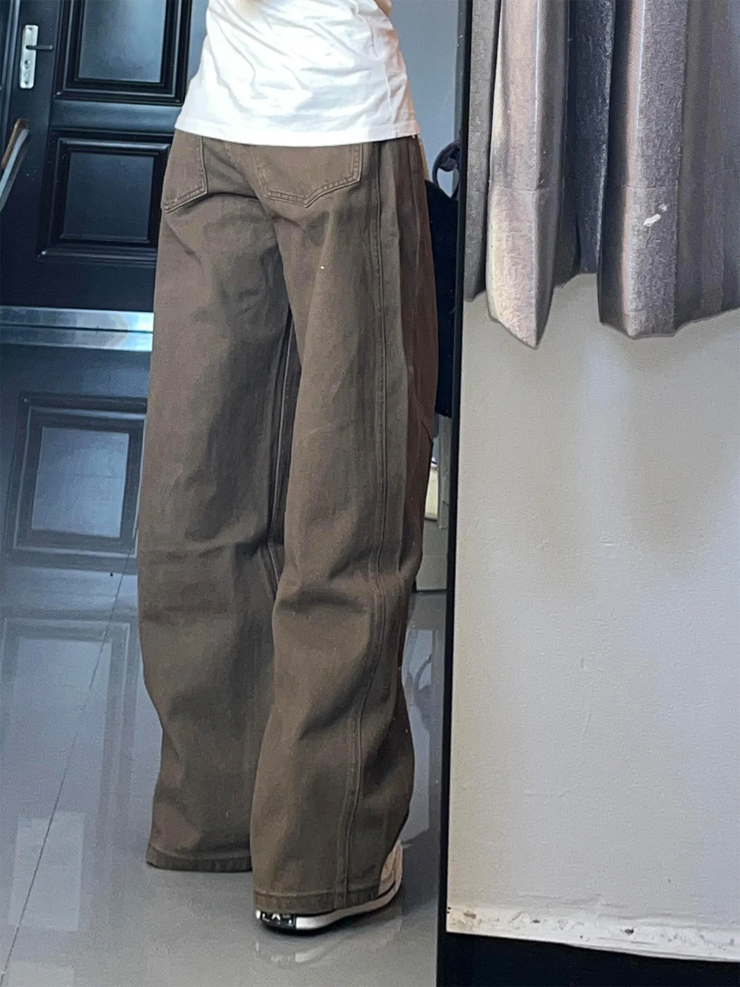 Ретро-джинсы с широкими штанинами и прямым кроем, женские, весенние, новые, стройнящие, с высокой талией, винтажные, повседневные
Ретро-джинсы с широкими штанинами и прямым кроем, женские, весенние, новые, стройнящие, с высокой талией, винтажные, повседневные