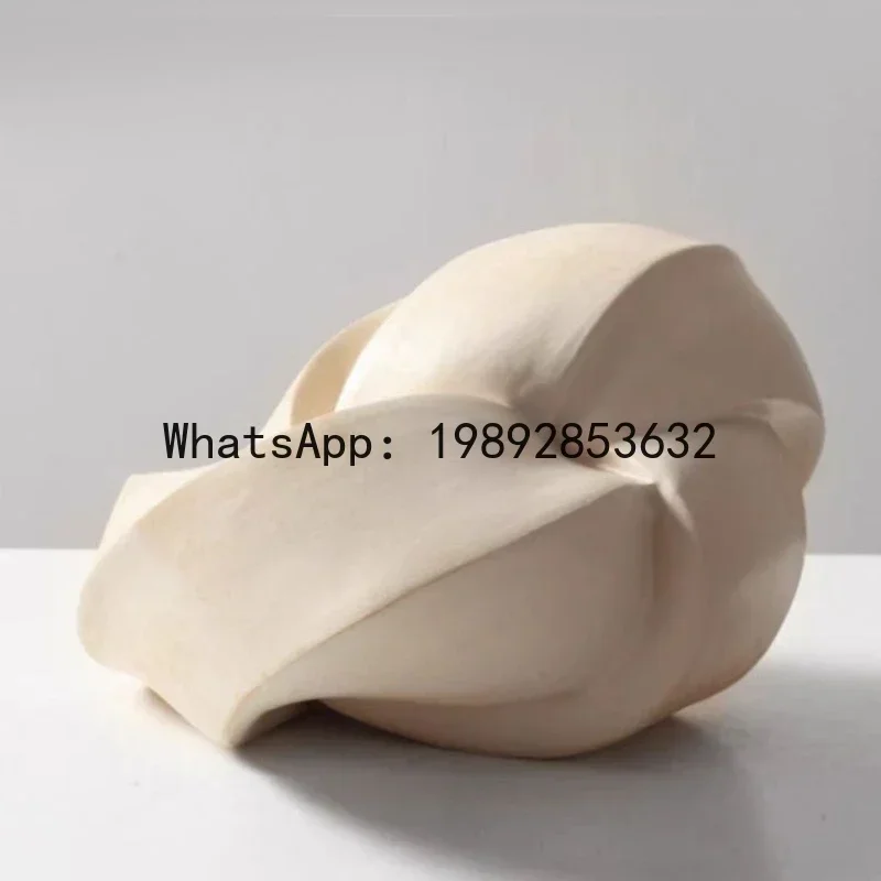 u11Resin Handicrafts Abstract Geometric Knot Silver Ball Winding Twist Decorative Figurines Home Decoration Accessories
u11Resin Handicrafts Abstract Geometric Knot Silver Ball Winding Twist Decorative Figurines Home Decoration Accessories