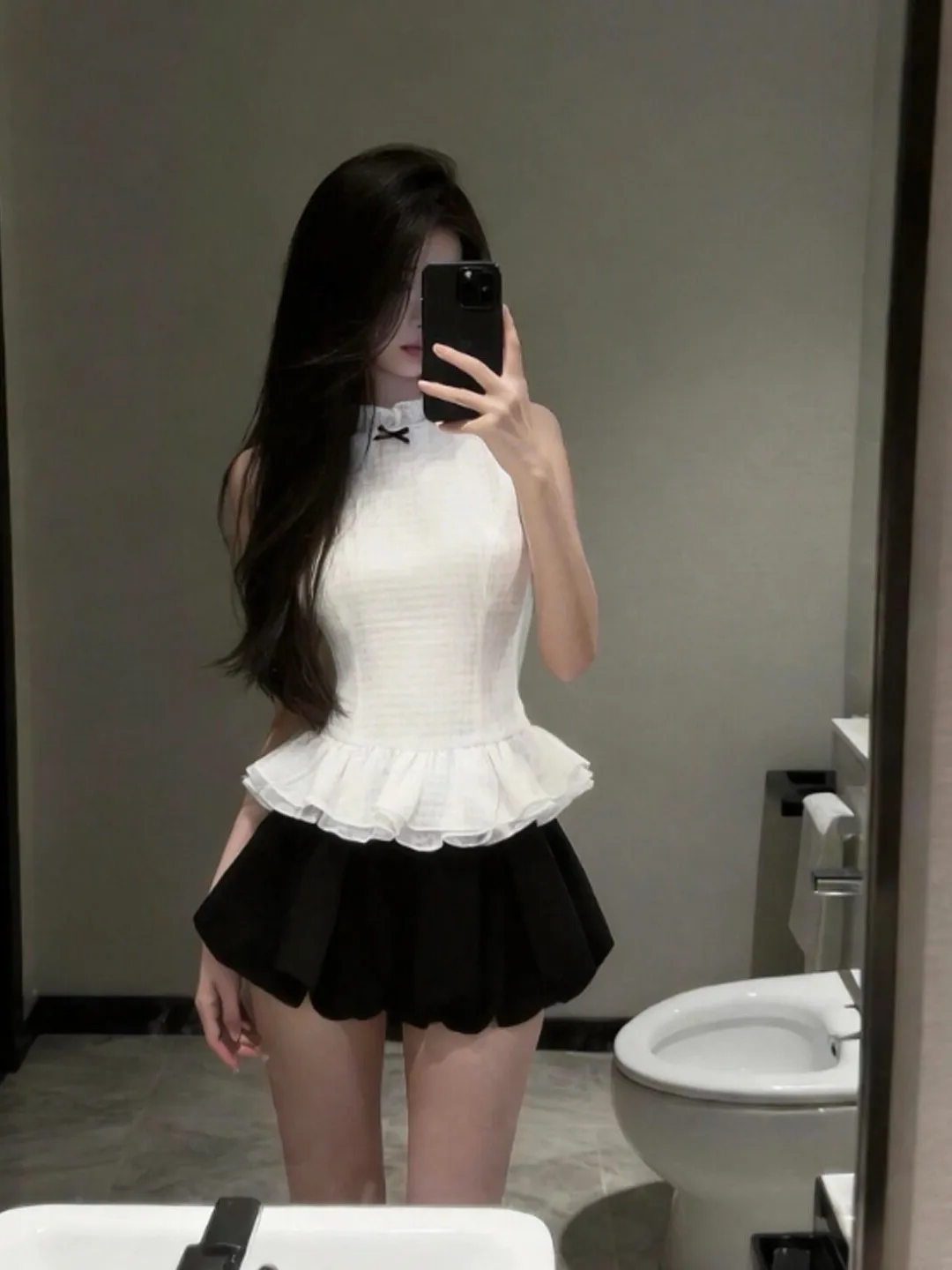 Korean Style Women's Two-Piece Set Summer 2026 Unique Beautiful Top Half-Skirt Outfit Comfortable Breathable Cotton Material
Korean Style Women's Two-Piece Set Summer 2026 Unique Beautiful Top Half-Skirt Outfit Comfortable Breathable Cotton Material