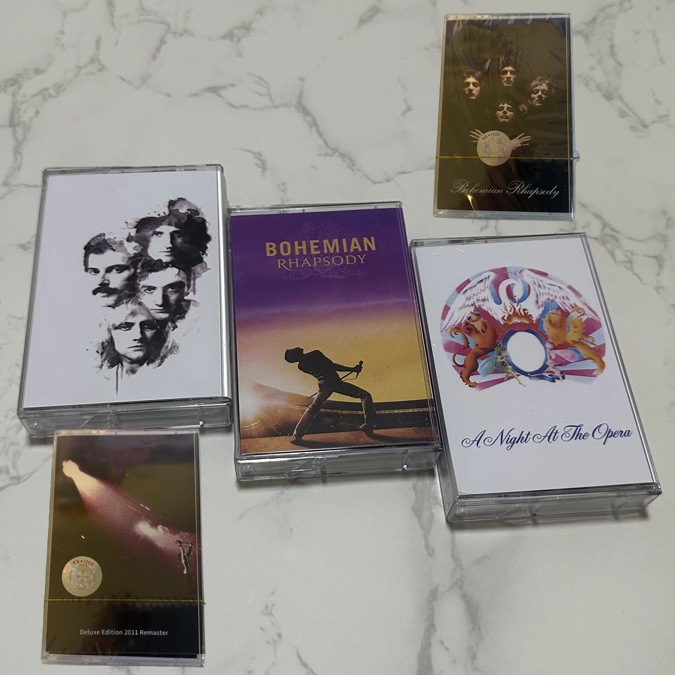 Pop Freddie Mercury Bohemian Rhapsody Music Tape Greatest Hits Album A Night at the Opera 5pcs Cassettes Cosplay Soundtracks Box
Pop Freddie Mercury Bohemian Rhapsody Music Tape Greatest Hits Album A Night at the Opera 5pcs Cassettes Cosplay Soundtracks Box