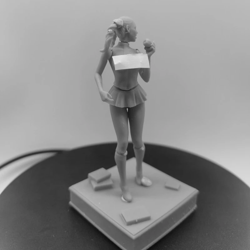 Stunner Who Eats Apples Resin Figure 1/24 Scale 75mm Height Model Kit Unassembled Dioramas and Unpainted Statuettes Toys
Stunner Who Eats Apples Resin Figure 1/24 Scale 75mm Height Model Kit Unassembled Dioramas and Unpainted Statuettes Toys