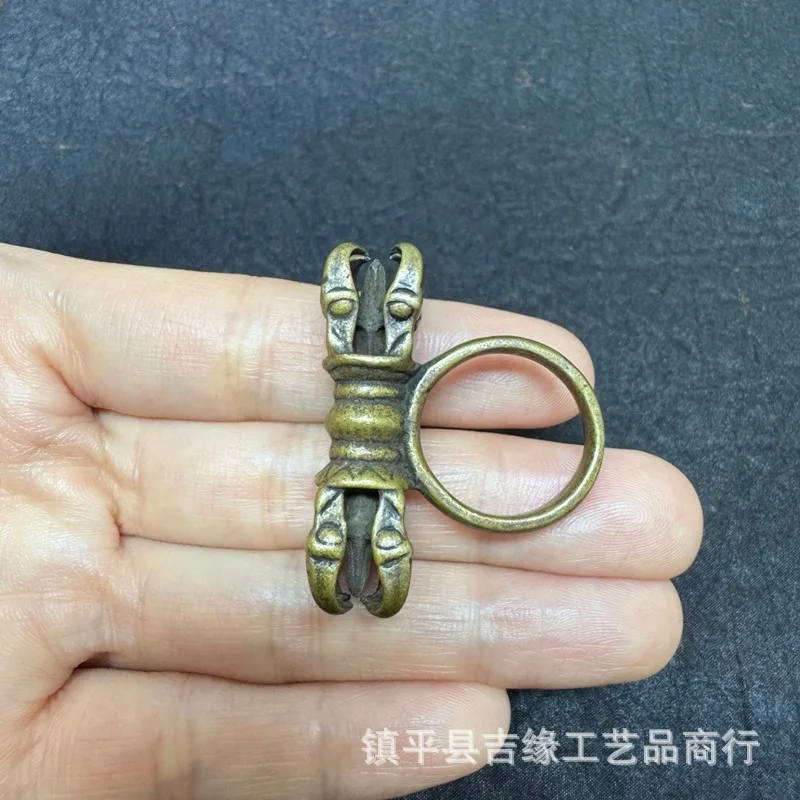 Tibetan Style Brass Vajra Bell Pendant Nepal Small Vajra Bell Ornament Vintage Tibetan Style Pendant
Tibetan Style Brass Vajra Bell Pendant Nepal Small Vajra Bell Ornament Vintage Tibetan Style Pendant