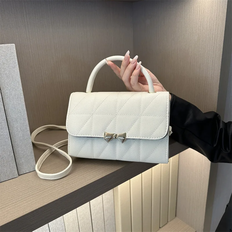 2025 AW Trendy Shoulder Bag Womens Fashion Square Crossbody Purse Minimalist Chic Small Bag for Daily Use
2025 AW Trendy Shoulder Bag Womens Fashion Square Crossbody Purse Minimalist Chic Small Bag for Daily Use