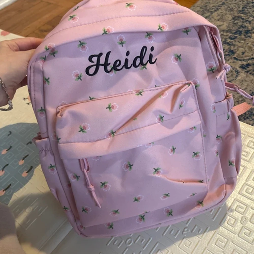 New Personalized Name Student School Bag Women's Fashion Floral Backpack Girls Outdoor Travel Backpack with Embroidered Name
New Personalized Name Student School Bag Women's Fashion Floral Backpack Girls Outdoor Travel Backpack with Embroidered Name