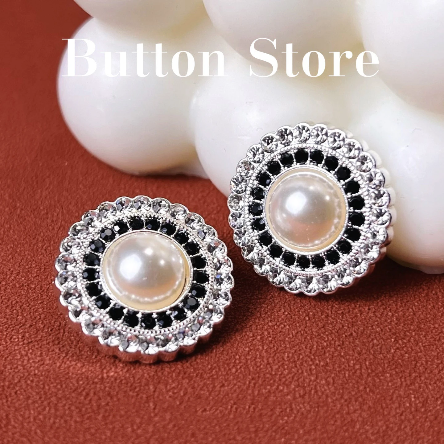 6pcs Luxury Rhinestone Pearl Buttons DIY Sewing Accessories Women's Fur Jacket Knit Sweater Dress Decorative Metal Buttons
6pcs Luxury Rhinestone Pearl Buttons DIY Sewing Accessories Women's Fur Jacket Knit Sweater Dress Decorative Metal Buttons