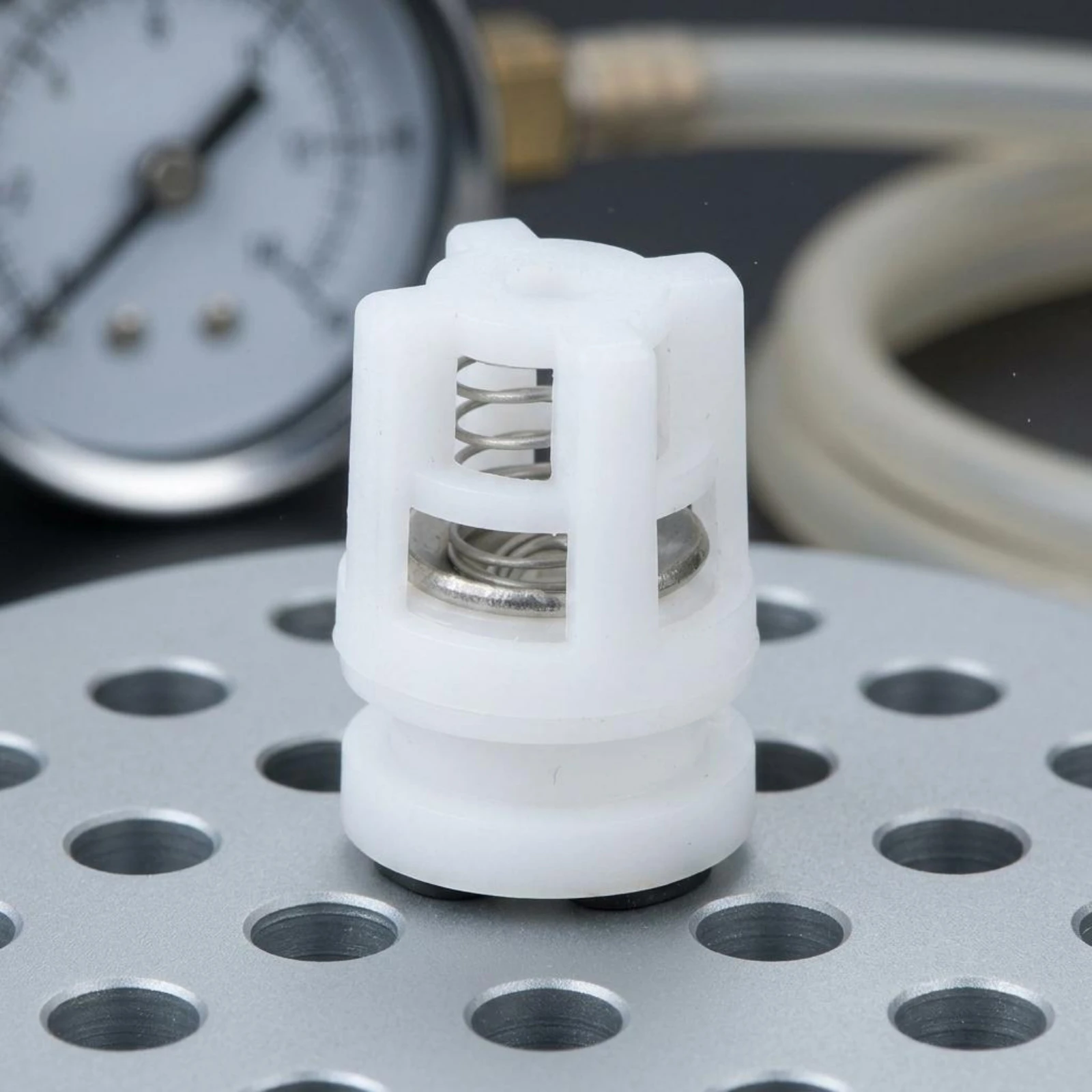 3 Pieces 1-Way Valve Plastic Body Coiled Component-Loaded Valve Machine Accessory Backflow Control Compact Round for Pump
3 Pieces 1-Way Valve Plastic Body Coiled Component-Loaded Valve Machine Accessory Backflow Control Compact Round for Pump