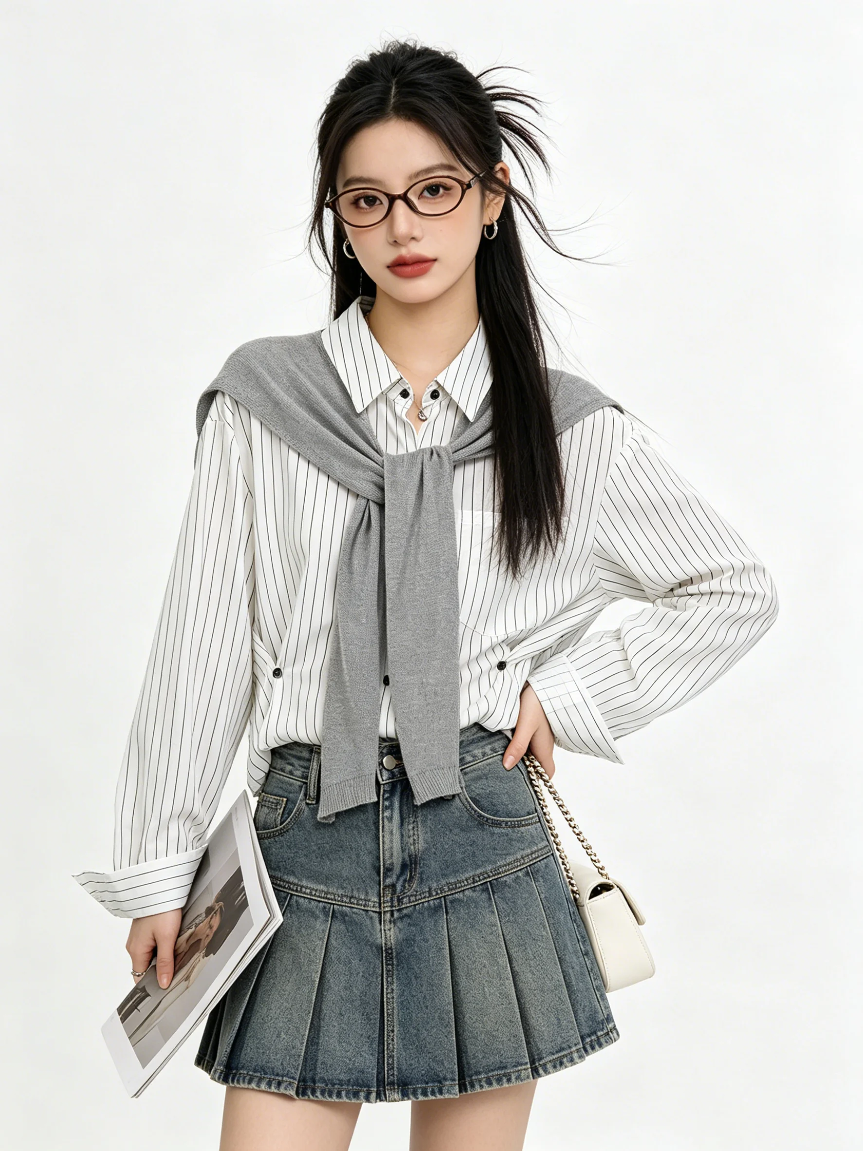 Elegant Knitted Shawl Stripe Shirt Jacket Loose Women's Summer Fashionable Versatile Long Sleeve Collar Breathable Clothing
Elegant Knitted Shawl Stripe Shirt Jacket Loose Women's Summer Fashionable Versatile Long Sleeve Collar Breathable Clothing