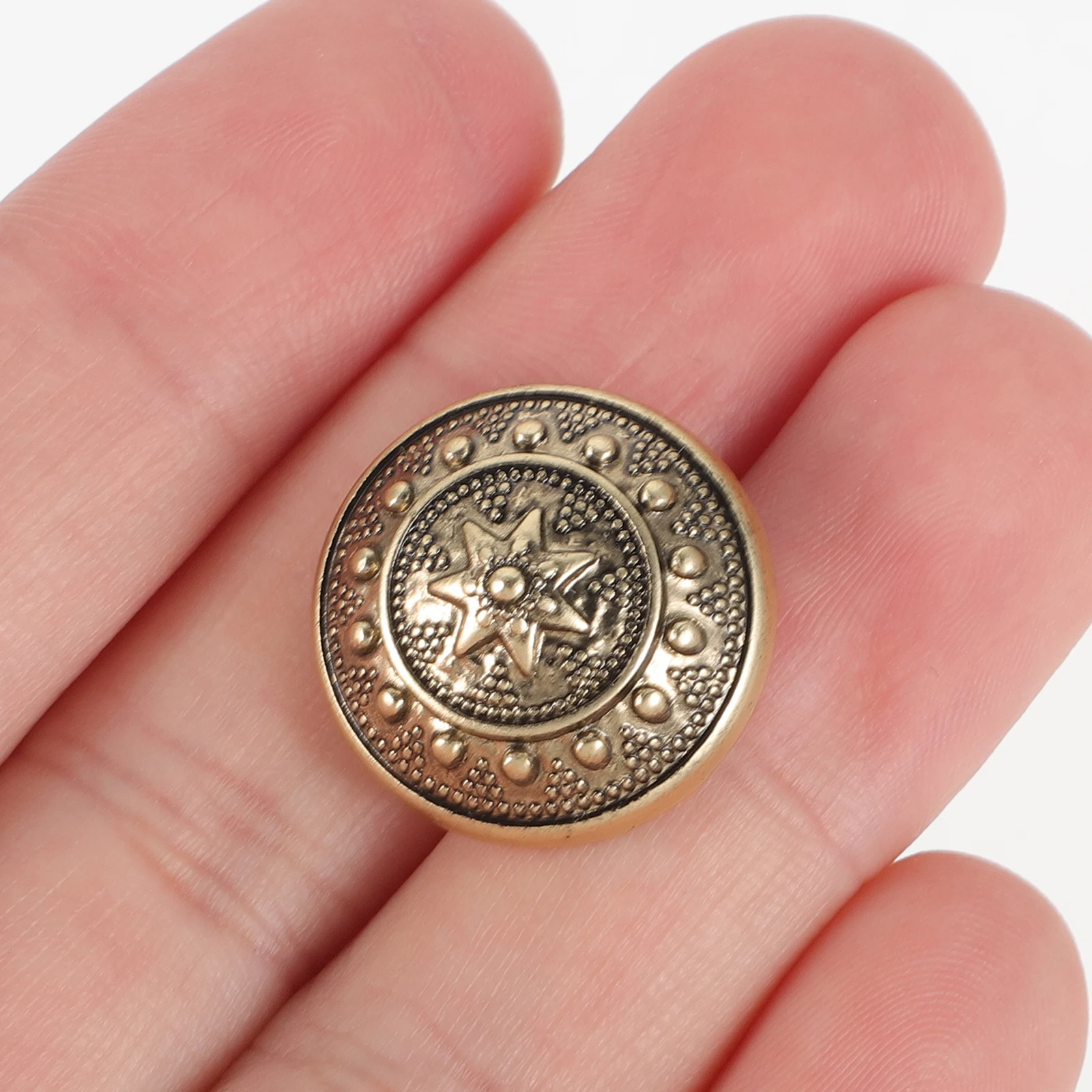 15 Pcs Metal Buttons Sturdy Durable Nice Shape Creative Round Retro Style DIY Sewing Projects Coat Shirts Windbreaker Sweater
15 Pcs Metal Buttons Sturdy Durable Nice Shape Creative Round Retro Style DIY Sewing Projects Coat Shirts Windbreaker Sweater