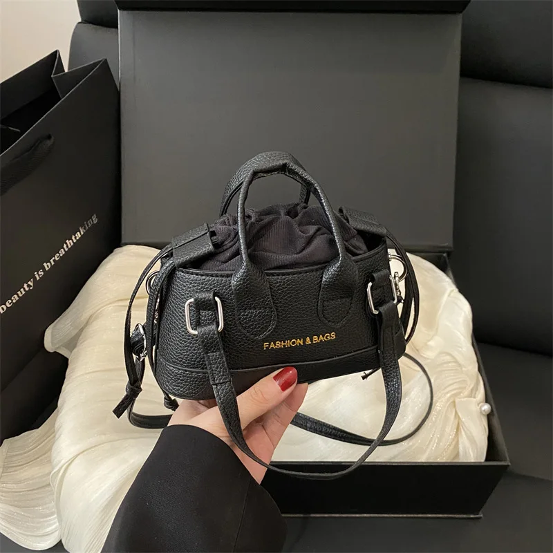  2025 Новая винтажная мини-сумка через плечо для женщин, стильный ретро-кошелек на плечо, модная сумка для подмышек, высокое качество, повседневная
2025 Новая винтажная мини-сумка через плечо для женщин, стильный ретро-кошелек на плечо, модная сумка для подмышек, высокое качество, повседневная