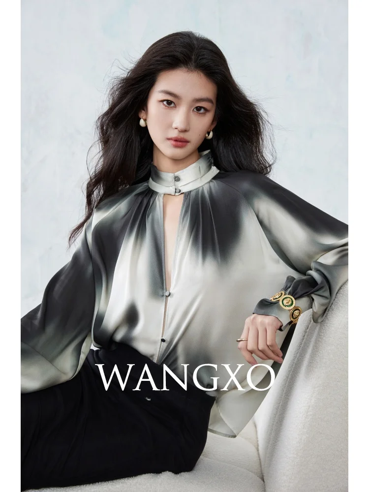 WANGXO Zheng Xi Flexible Skin-friendly Satin Print Shirt Half High Collar Fading Design Korean Style Long Sleeve Loose Fit
WANGXO Zheng Xi Flexible Skin-friendly Satin Print Shirt Half High Collar Fading Design Korean Style Long Sleeve Loose Fit