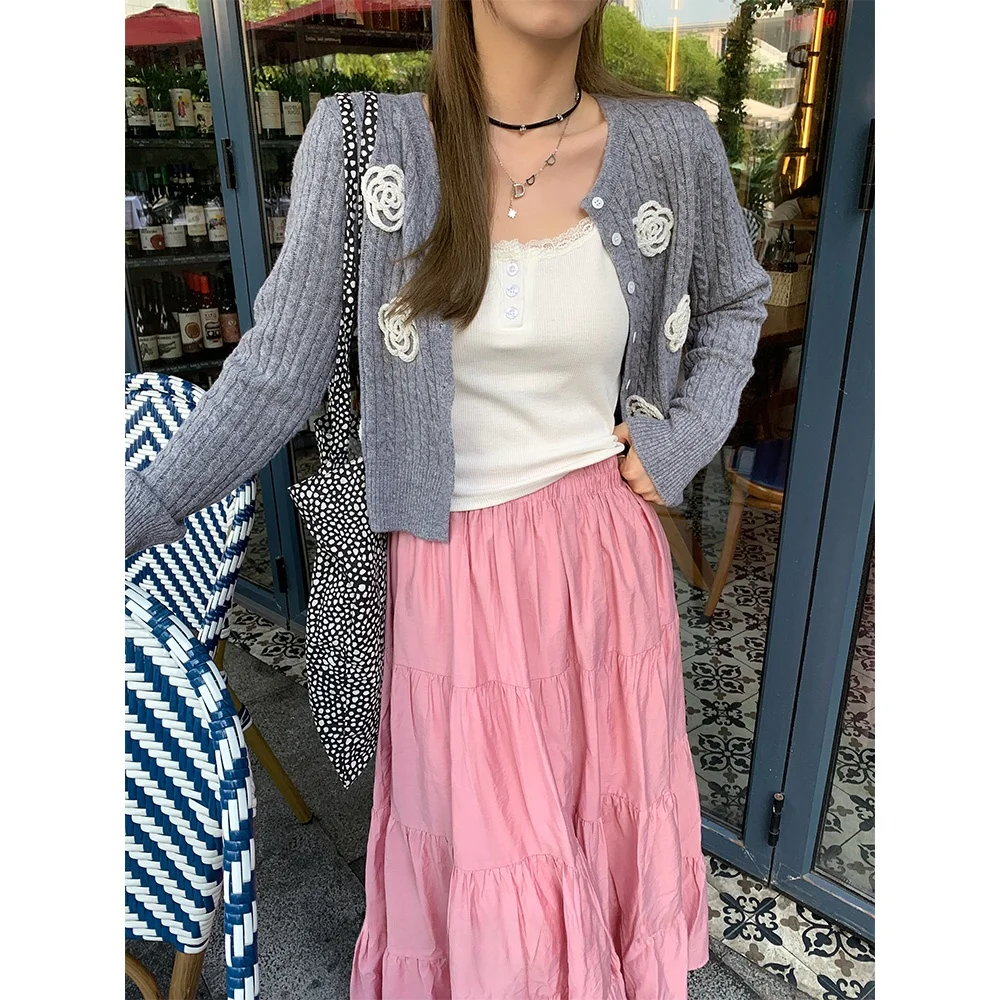 Handmade Woolen Knitted Short Sweater Coat Tea Rose Pattern Open Cardigan Women's Fashion Autumn Collection Pi Ji Uu Design
Handmade Woolen Knitted Short Sweater Coat Tea Rose Pattern Open Cardigan Women's Fashion Autumn Collection Pi Ji Uu Design