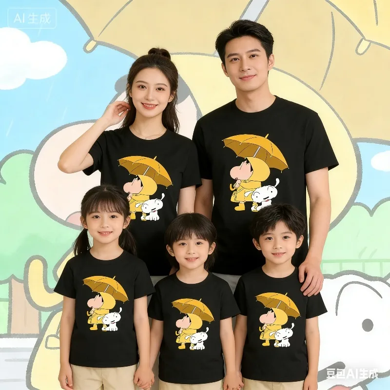 Летние брендовые семейные футболки Crayon Shin-chan 2026, семейные футболки из 100% хлопка, семейные футболки с короткими рукавами для родителей и детей Y2k
Летние брендовые семейные футболки Crayon Shin-chan 2026, семейные футболки из 100% хлопка, семейные футболки с короткими рукавами для родителей и детей Y2k